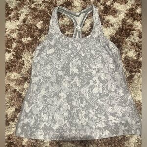 Bundle of 4 Lululemon Racerback Crop Tank Tops all size 4